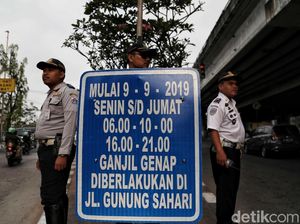 Pergub Segera Diteken, Ganjil Genap DKI Juga Berlaku bagi Taksi Online Pergub Segera Diteken, Ganjil Genap DKI Juga Berlaku bagi Taksi Online