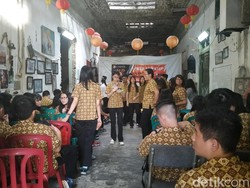 Studi Sosial Ini Coba Patahkan Stigma Orang Tionghoa Pasti Kaya