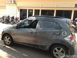 Duh! Ditinggal Makan Sate, Uang Rp 100 Juta di Dalam Mobil Raib