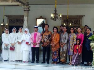 Ketika Permaisuri Raja Malaysia Membatik di Keraton Yogya