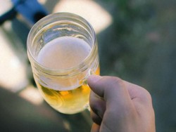 Waduh! Guru Ini Paksa 30 Muridnya untuk Minum Air Kencing