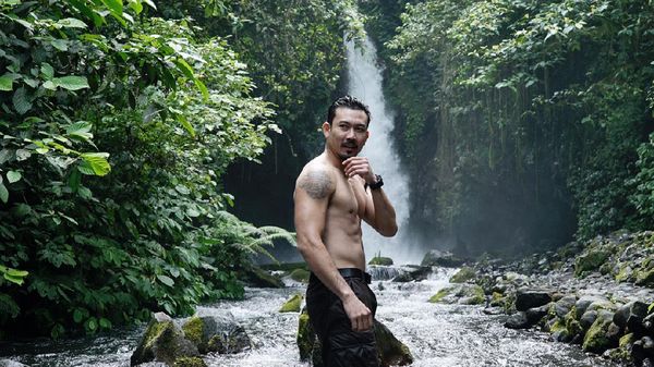 Foto: Denny Sumargo Tantang Adrenalin di Banyuwangi