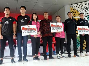 Hendra/Ahsan Diguyur Bonus Ratusan Juta oleh Kemenpora Hendra/Ahsan Diguyur Bonus Ratusan Juta oleh Kemenpora