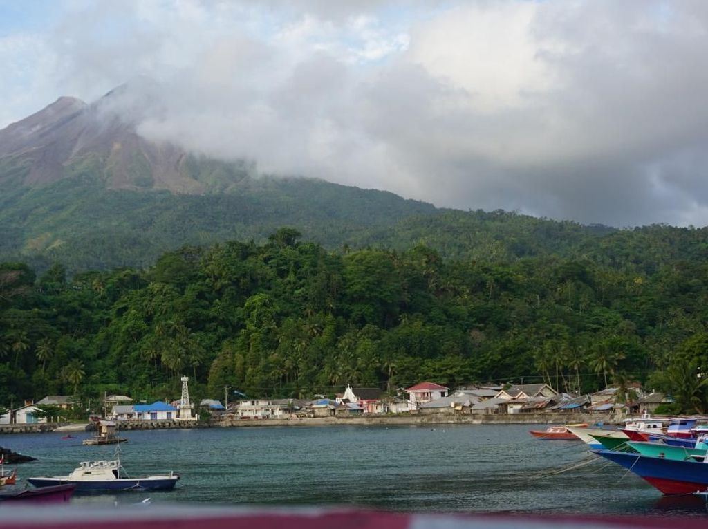 Cerita Dahsyatnya Erupsi Gunung yang Pernah Dibaptis Pendeta Belanda Cerita Dahsyatnya Erupsi Gunung yang Pernah Dibaptis Pendeta Belanda