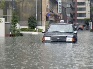 Jepang Perintahkan 240 Ribu Warga Mengungsi karena Ancaman Banjir Jepang Perintahkan 240 Ribu Warga Mengungsi karena Ancaman Banjir