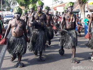 Pesan Cinta untuk Papua dari Warga Pasuruan Pesan Cinta untuk Papua dari Warga Pasuruan