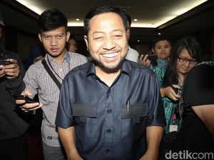 Tawa Setya Novanto di Sidang PK Perdana Tawa Setya Novanto di Sidang PK Perdana