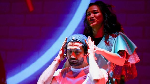 Reza Rahadian Sentil Bekraf Soal Perhatian ke Pentas Musikal