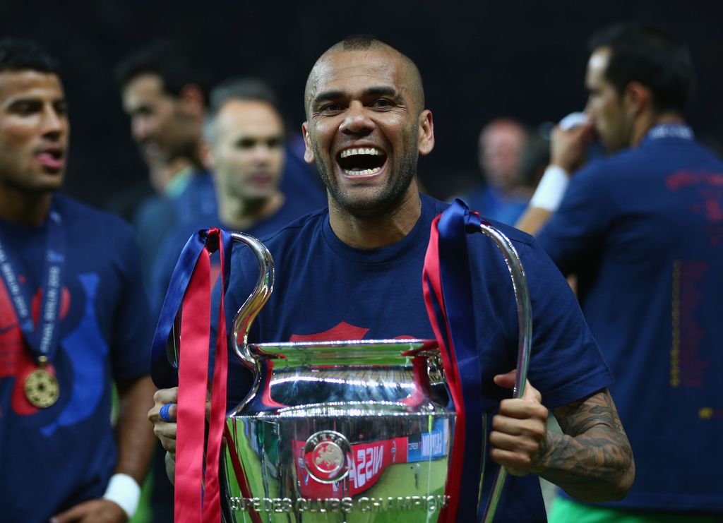 Barcelona Sudah Habiskan Rp 1 Triliun Demi Bek Kanan Doang