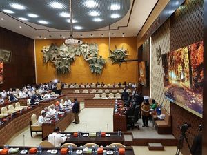Menteri PUPR Rapat di DPR Bahas Anggaran 2020 Menteri PUPR Rapat di DPR Bahas Anggaran 2020
