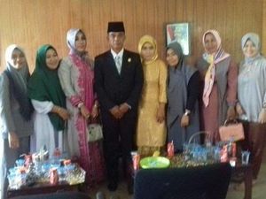 Anggota DPRD Luwu Utara Ini Bawa 3 Istri Saat Pelantikan