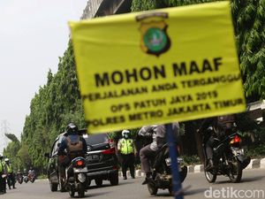 144 Kendaraan Pakai Rotator Ditindak Selama 2 Pekan Operasi Patuh Jaya 144 Kendaraan Pakai Rotator Ditindak Selama 2 Pekan Operasi Patuh Jaya