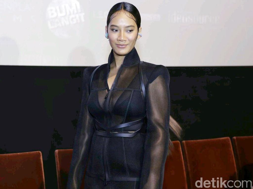 Penampilan Tara Basro dan Ngaku Dikira Lesbi Jadi Trending Twitter Penampilan Tara Basro dan Ngaku Dikira Lesbi Jadi Trending Twitter