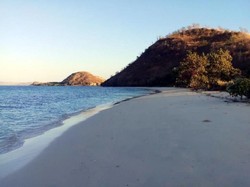 Menikmati Pagi dan Indahnya Pulau Riung