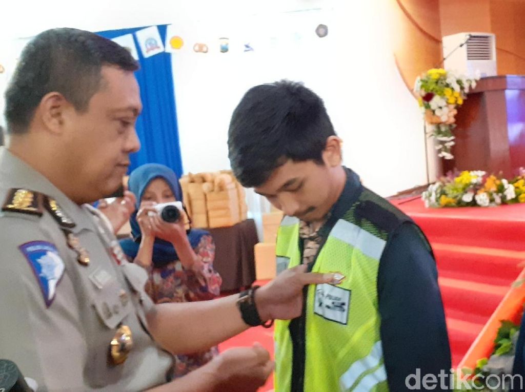 Mahasiswa Brawijaya Dicetak jadi Pelopor Keselamatan Berlalu Lintas Mahasiswa Brawijaya Dicetak jadi Pelopor Keselamatan Berlalu Lintas
