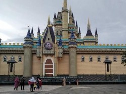 Ini Kembaran Disneyland dari Surabaya