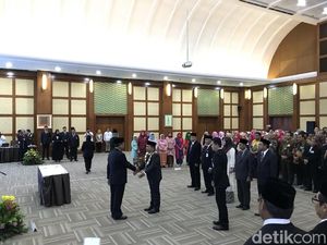 Lantik Rektor PTN-Pejabat Tinggi Pratama, Menristek Ingatkan Good Governance Lantik Rektor PTN-Pejabat Tinggi Pratama, Menristek Ingatkan Good Governance