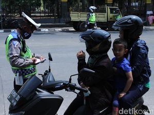Polres Bogor Tindak 5.843 Pemotor Tak Pakai Helm Selama Operasi Patuh Lodaya Polres Bogor Tindak 5.843 Pemotor Tak Pakai Helm Selama Operasi Patuh Lodaya