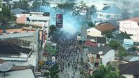 Asap Membubung Usai Demo Berujung Rusuh di Jayapura