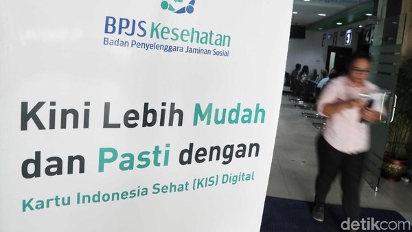 Menkeu Sri Mulyani Indrawati usulkan kenaikan iuran BPJS Kesehatan di semua golongan. Hal itu dilakukan untuk menutup defisit keuangan di BPJS Kesehatan.