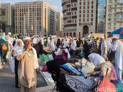 Arab Saudi Izinkan Turis Bukan Muhrim Menginap Sekamar
