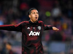 Chris Smalling Menuju AS Roma?