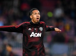 Chris Smalling Menuju AS Roma?