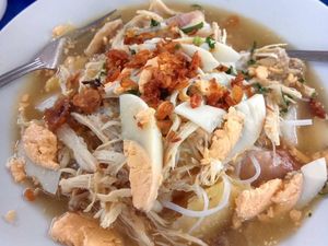 Sluurp! Gurihnya Kaldu Soto Banjar Kalimantan Hangatkan Pagi Ini Sluurp! Gurihnya Kaldu Soto Banjar Kalimantan Hangatkan Pagi Ini