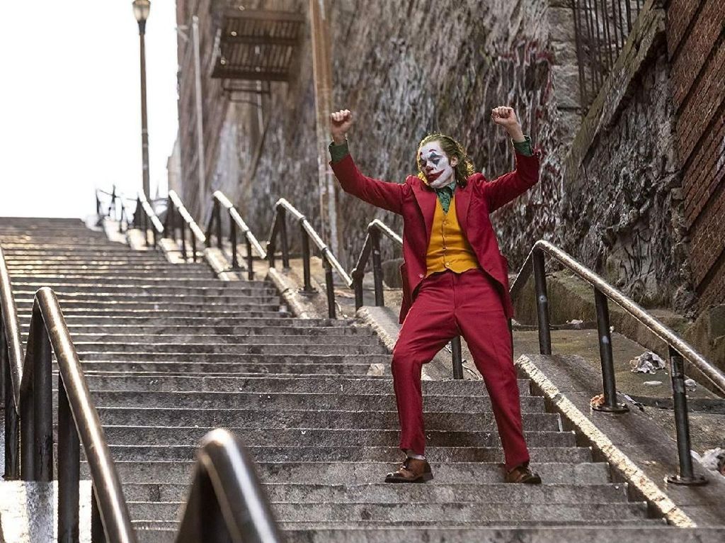 Mengenal Joaquin Phoenix, Sosok Joker yang Siap Meneror Kota Gotham