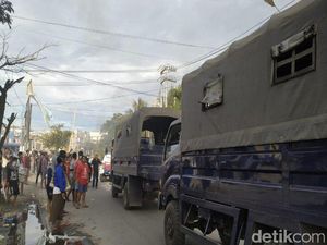 Warga yang Mengungsi di Pangkalan TNI AL Jayapura Mulai Kembali ke Rumah Warga yang Mengungsi di Pangkalan TNI AL Jayapura Mulai Kembali ke Rumah