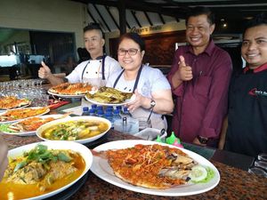 Ini 10 Potret Elza Syarief yang Ternyata Jago Masak