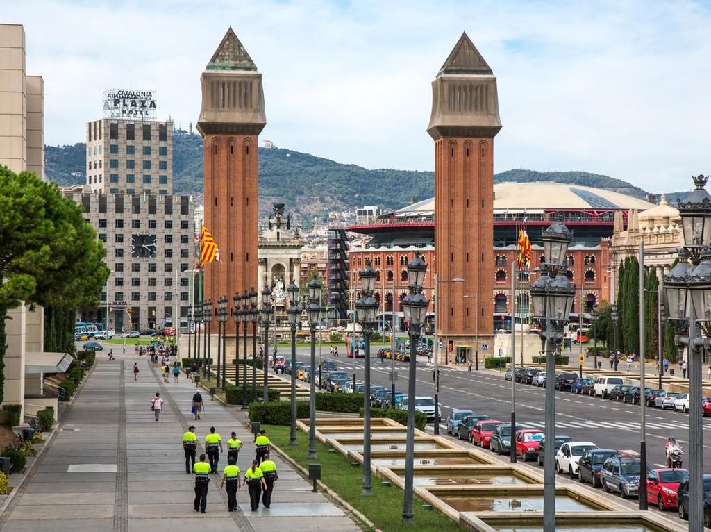 Kasus Corona Meningkat, Warga Barcelona Diminta Tinggal di Rumah