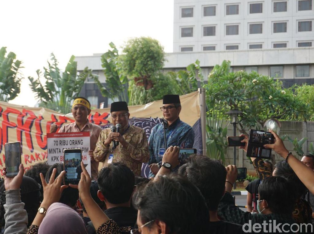 Dukung KPK, Said Aqil Minta Jokowi Tak Salah Pilih Capim Dukung KPK, Said Aqil Minta Jokowi Tak Salah Pilih Capim