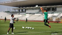 Dari dua laga uji coba itu, Timnas memetik kemenangan. 