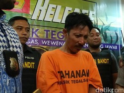 Ingat Anak, Pengedar Sabu di Surabaya Nangis Saat Ditanya Wartawan