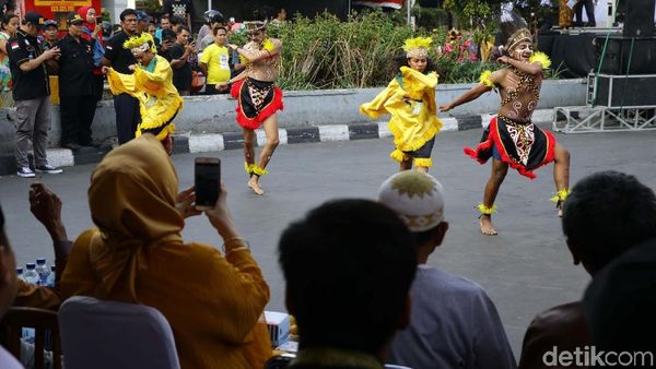 Meriahnya Festival Tanah Abang