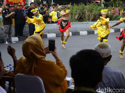Meriahnya Festival Tanah Abang