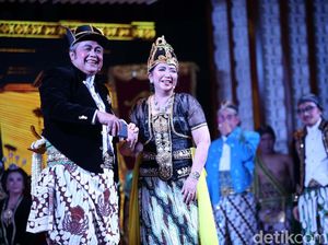 Saat Gubernur BI dan Para Bankir Main Ketoprak