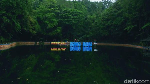 Foto: Rowo Bayu dan KKN di Desa Penari
