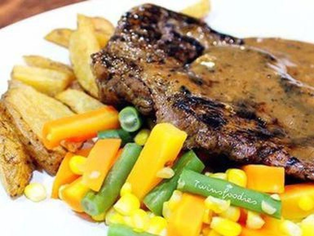 Steak Empuk Juicy Rp 50 Ribu Bisa Dinikmati di 5 Tempat Ini Steak Empuk Juicy Rp 50 Ribu Bisa Dinikmati di 5 Tempat Ini