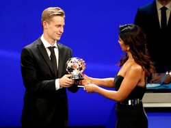 Frenkie De Jong Gelandang Terbaik Liga Champions 2018/2019
