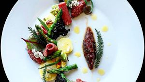 Keren! Chef Jerman Ini Kerjakan Food Plating Seperti Karya Seni