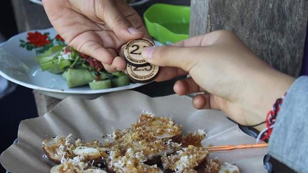 Foto: Belanja di Pasar Minggu Lombok Utara, Tidak Pakai Rupiah Foto: Belanja di Pasar Minggu Lombok Utara, Tidak Pakai Rupiah