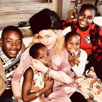 Orang Kaya Mah Bebas! Madonna Pindah Rumah Cuma Gara-gara Bosan