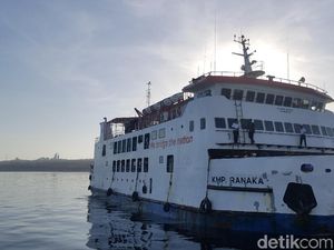 Kapal Penyeberangan Dongkrak Kunjungan Wisata di Rote Kapal Penyeberangan Dongkrak Kunjungan Wisata di Rote