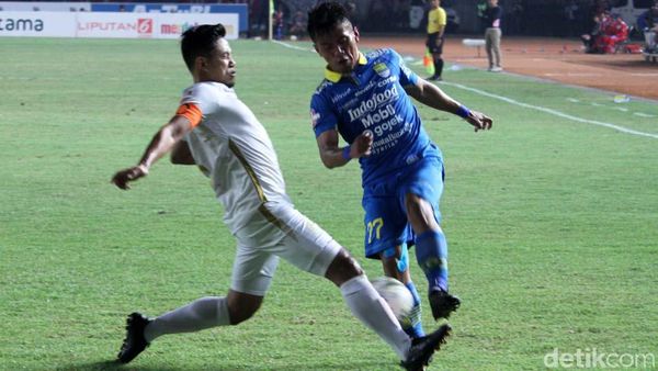 Persib Menang Tipis Atas PSS Sleman