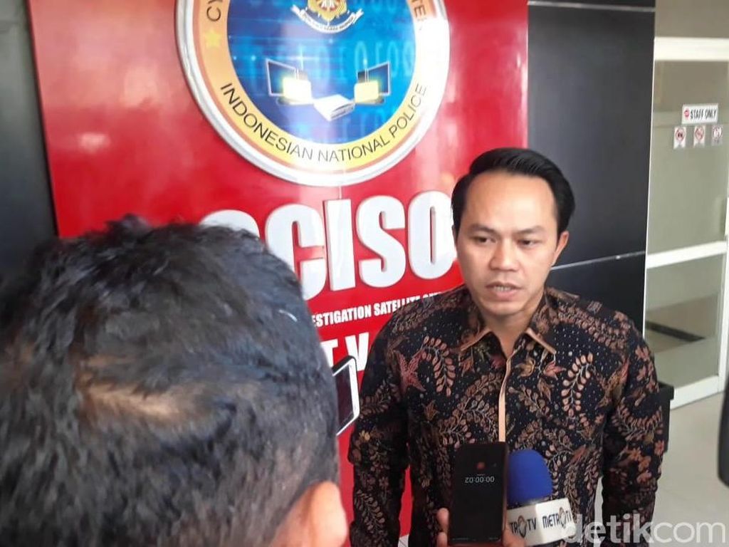 Kurang Fit, Mak Susi Batal Penuhi Panggilan Polisi Kurang Fit, Mak Susi Batal Penuhi Panggilan Polisi