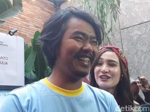 Dodit Mulyanto Izin Pacar Saat Cium Shandy Aulia Nggak Ya?