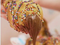 Unik! Ada Paduan Manis Gurih Cookies Berisi Ayam Goreng