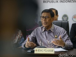 Jenguk Wiranto, MenPAN-RB Merapat ke RSPAD Gatot Soebroto